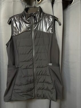 Like new! Lululemon vest